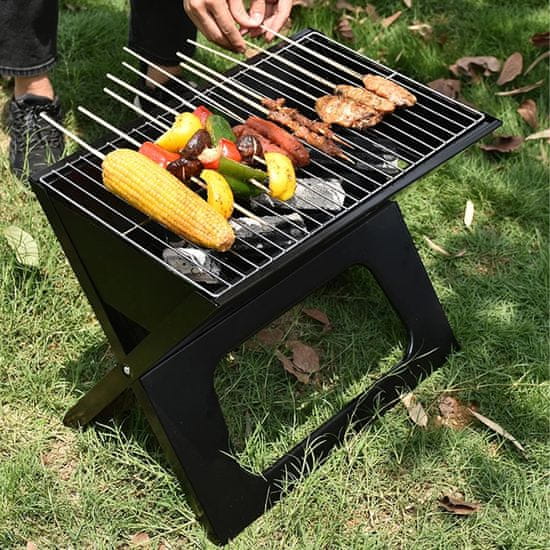 camping equipment foldable grill has small dimensions and is very convenient to transport.