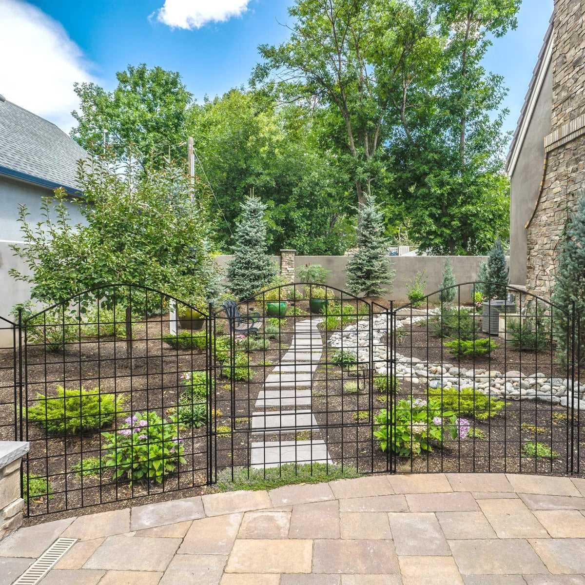 30" H x 29.5" W Black Metal Fencing with 5 Panels Included