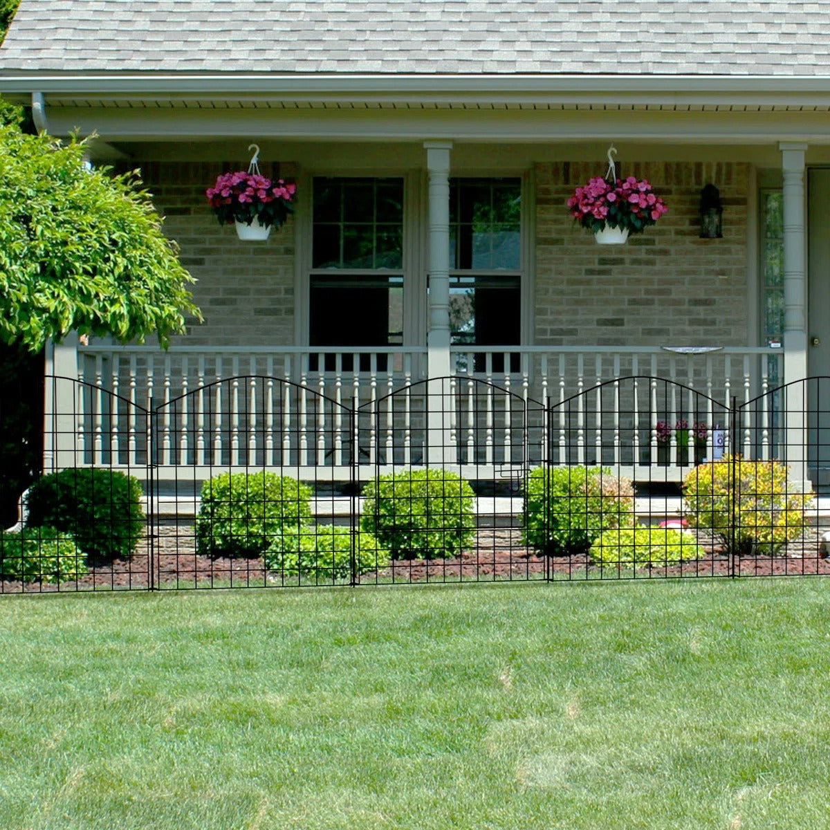 30" H x 29.5" W Black Metal Fencing with 5 Panels Included