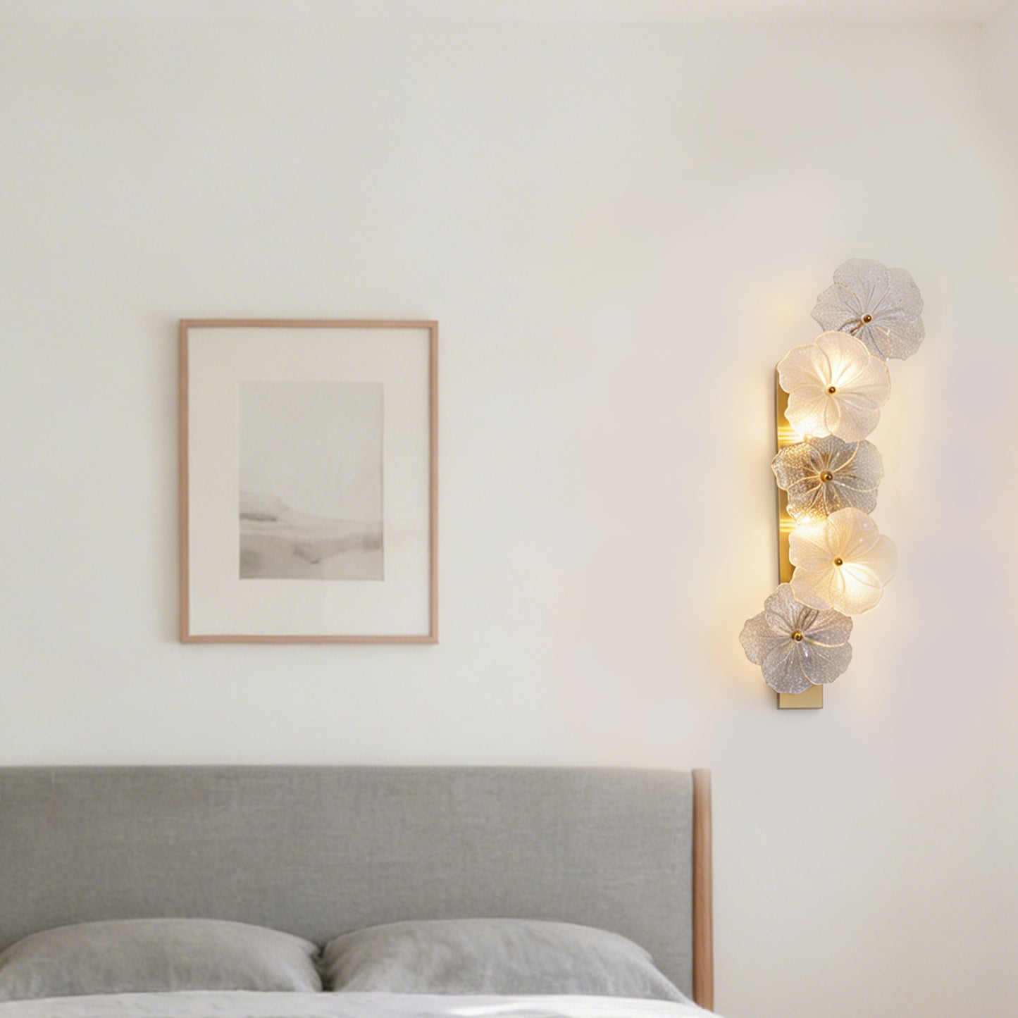 Modern Glass Flower Wall Sconce - Brass 3-Color Dimmable LED Wall Light (G9 Base)