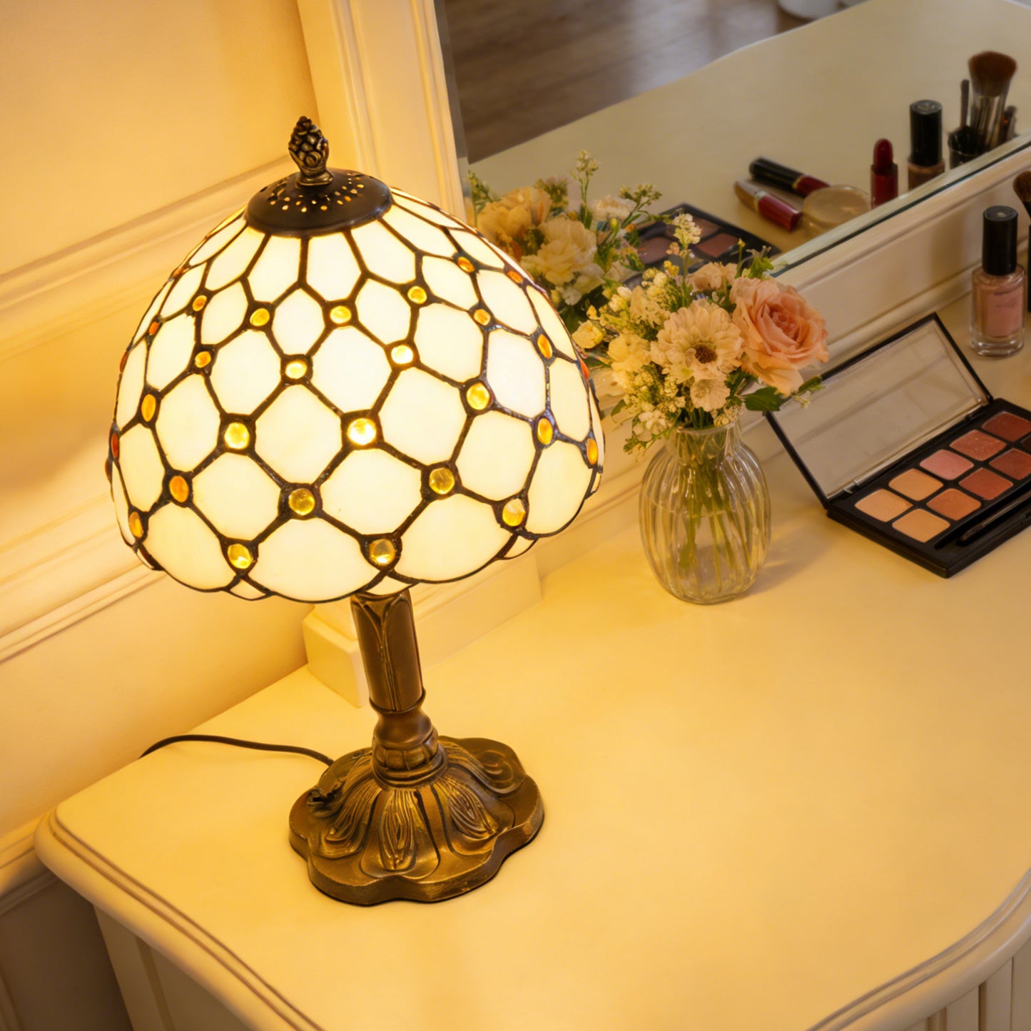 Vintage Diamond Grid Stained Glass Table Lamp - 7.9" Dome Shade Antique Bronze Resin Base Desk Lamp -E26 Socket, Includes Warm Light Bulb