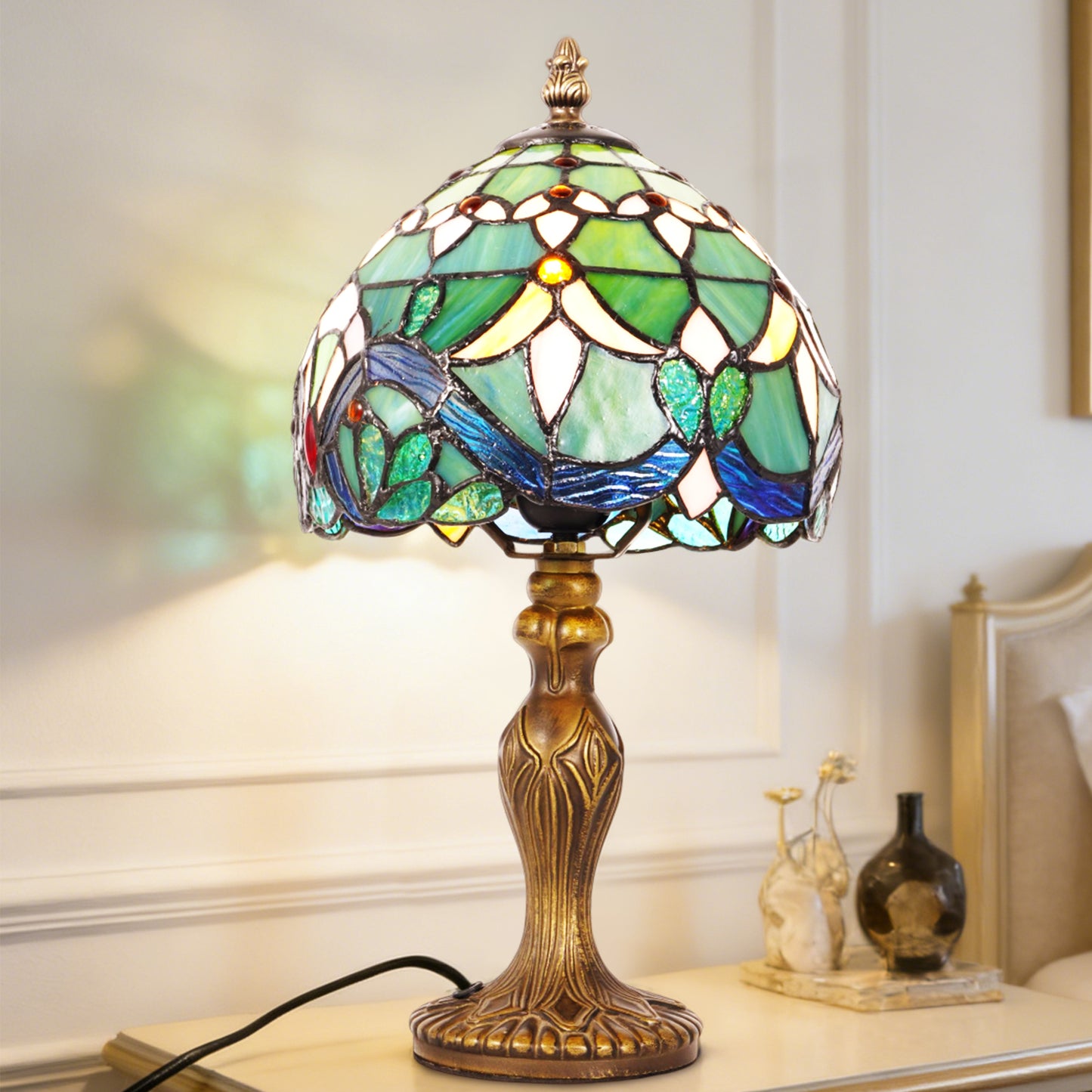 Vintage Tiffany Style Stained Glass Table Lamp - Floral Pattern Bedside Lamp with Bronze Base