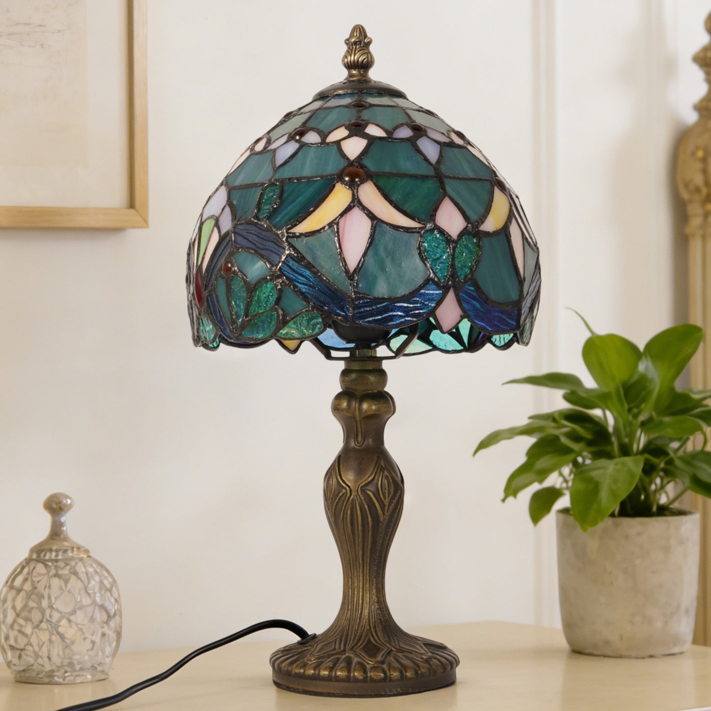 Vintage Tiffany Style Stained Glass Table Lamp - Floral Pattern Bedside Lamp with Bronze Base