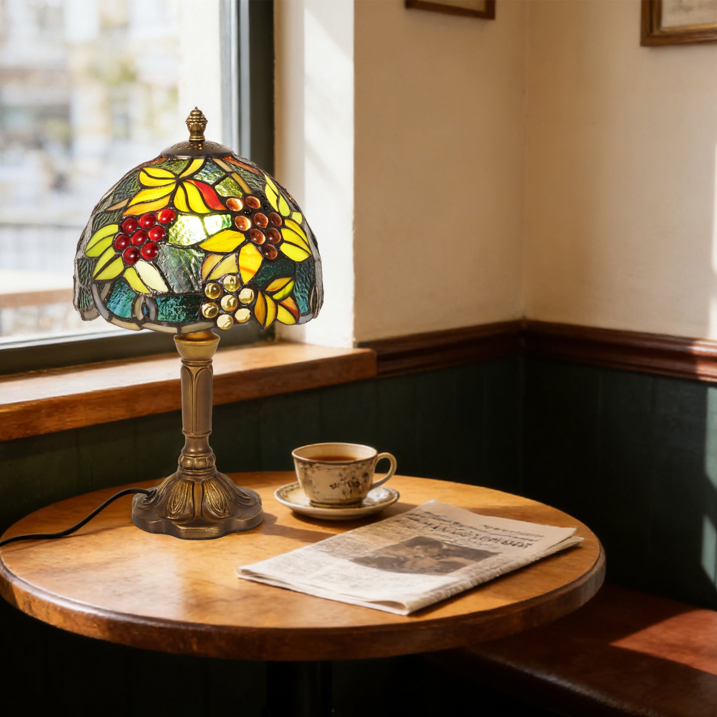 Vintage Tiffany Style Grape Stained Glass Table Lamp - Art Glass Bedside Lamp with Bronze Base
