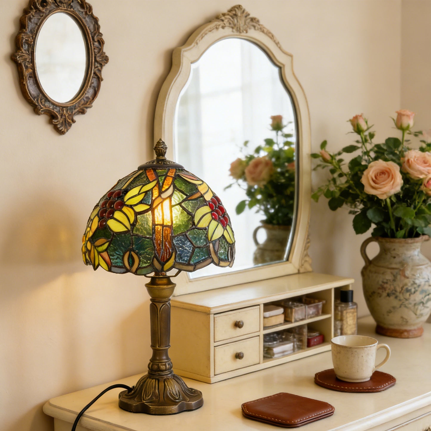 Vintage Tiffany Style Grape Stained Glass Table Lamp - Art Glass Bedside Lamp with Bronze Base