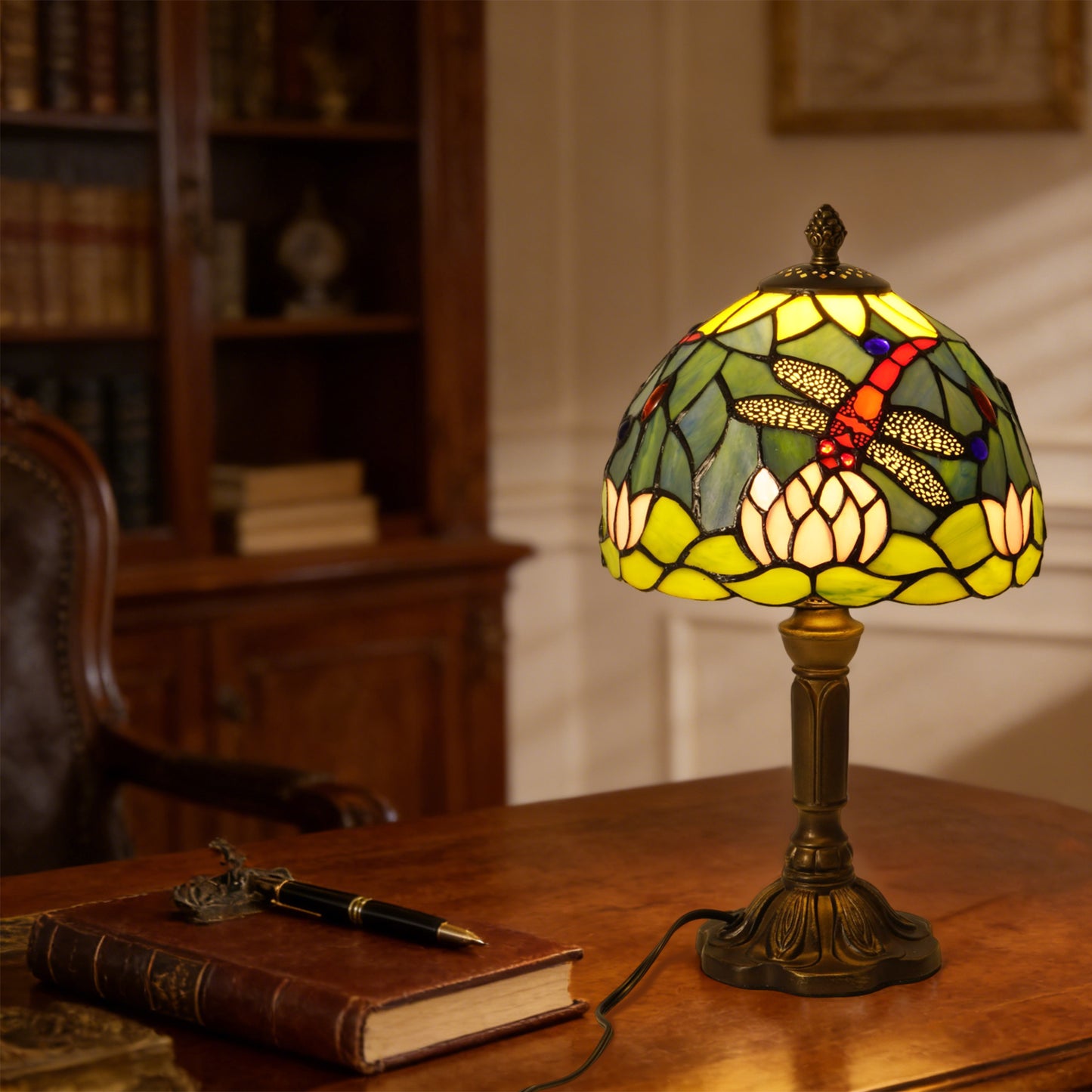 Vintage Tiffany Style Dragonfly & Water Lily Stained Glass Table Lamp - Art Glass Bedside Lamp with Bronze Base