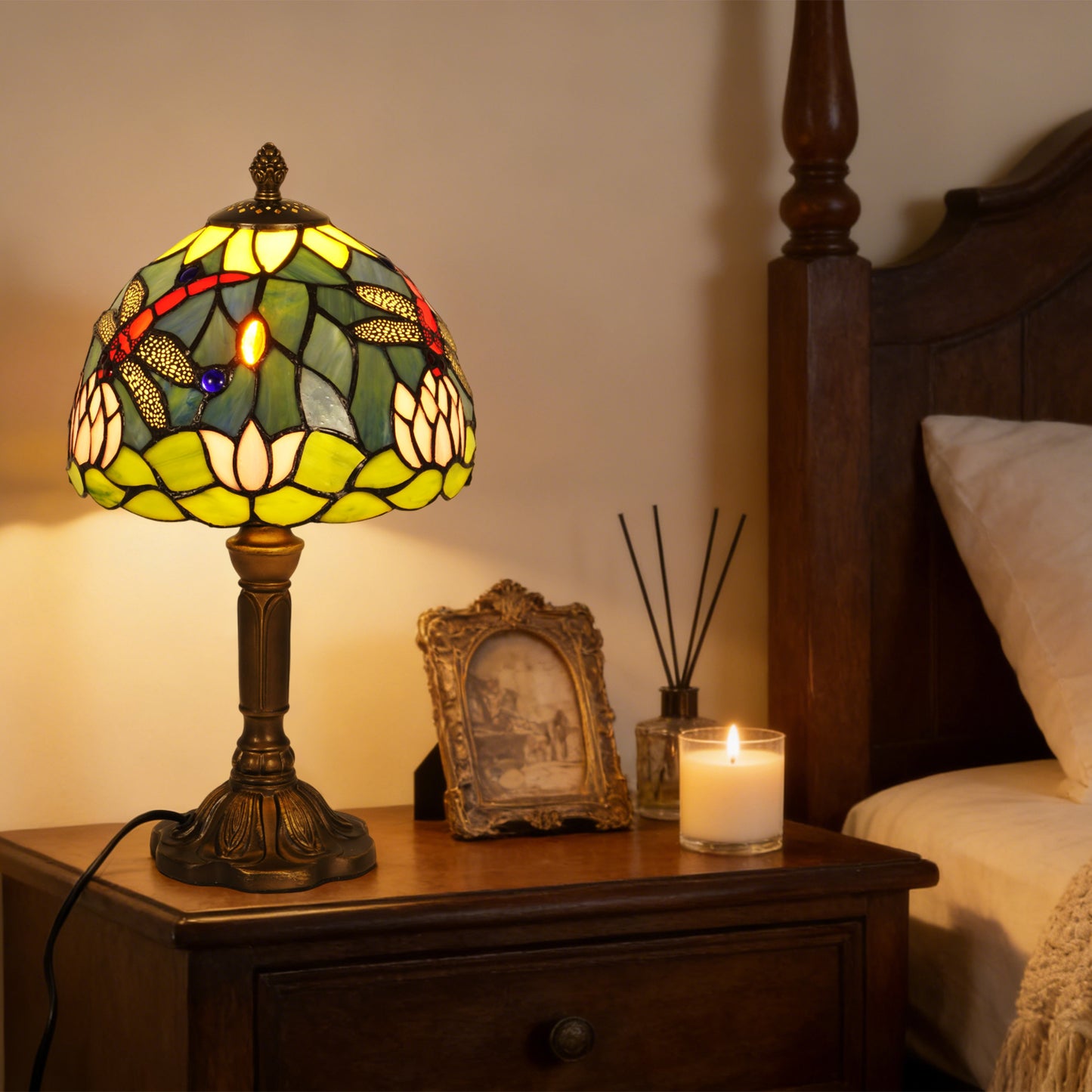 Vintage Tiffany Style Dragonfly & Water Lily Stained Glass Table Lamp - Art Glass Bedside Lamp with Bronze Base